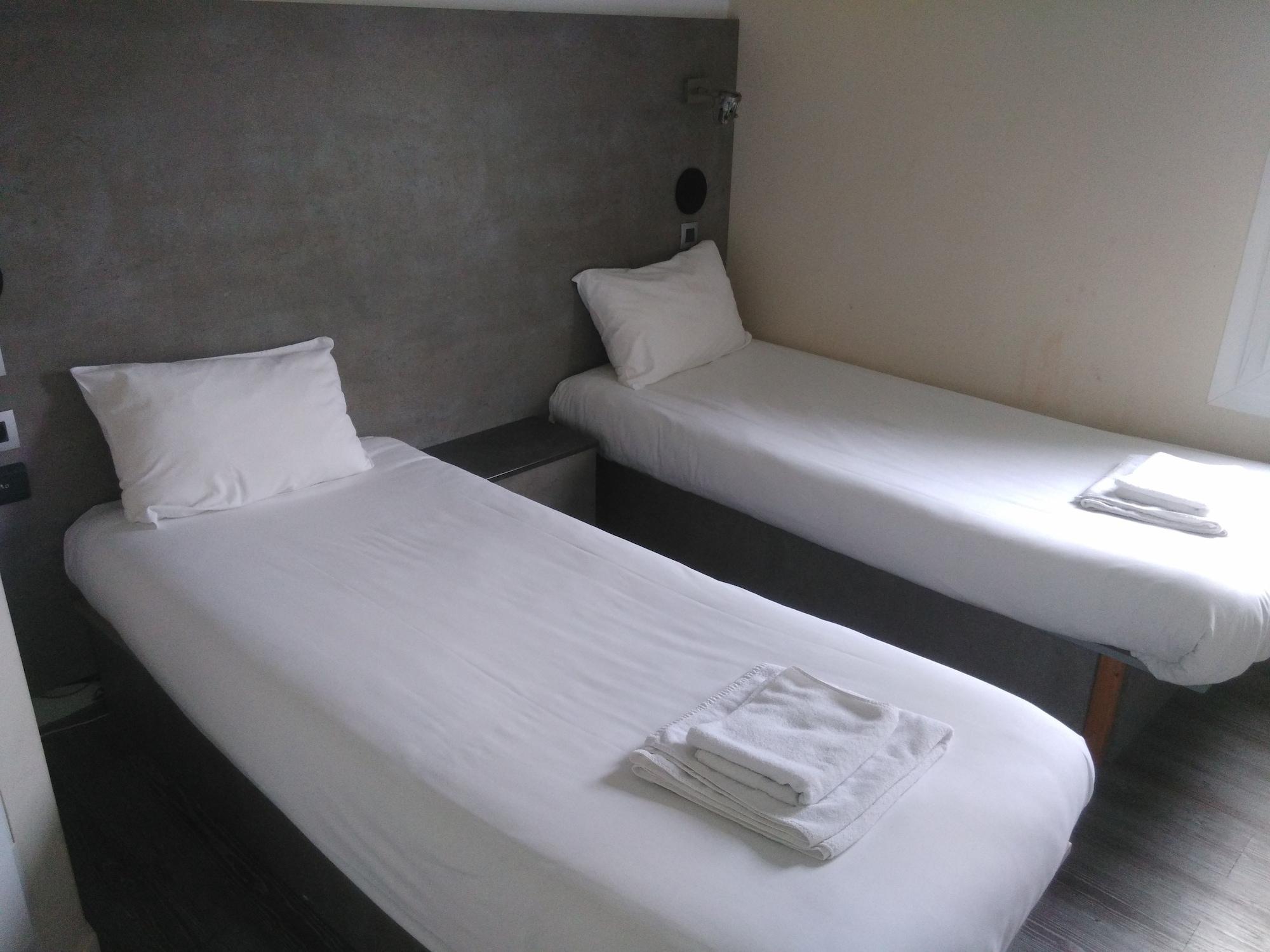 Fasthotel Le Mans Nord Fh Confort Saint-Saturnin  Kültér fotó