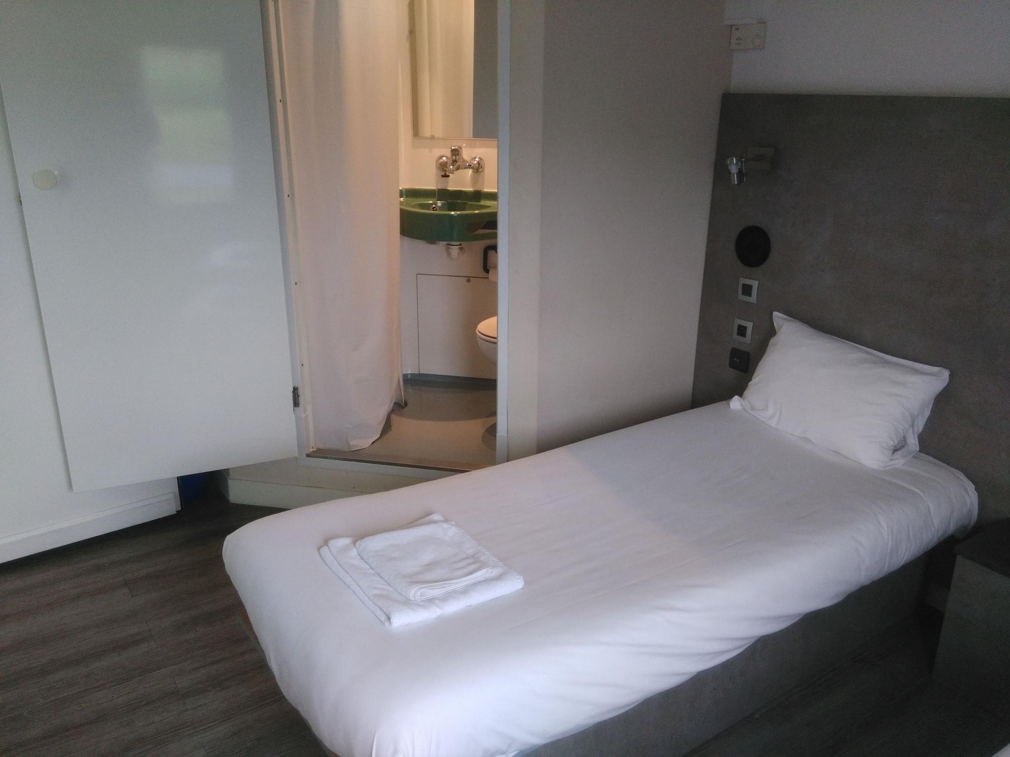 Fasthotel Le Mans Nord Fh Confort Saint-Saturnin  Kültér fotó